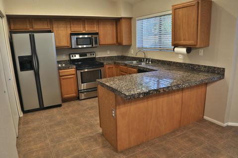 6520 Elmwood St, Mesa, AZ 85205 photo 4