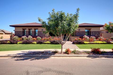 2242 E Crescent Way, Gilbert, AZ 85298 photo 3