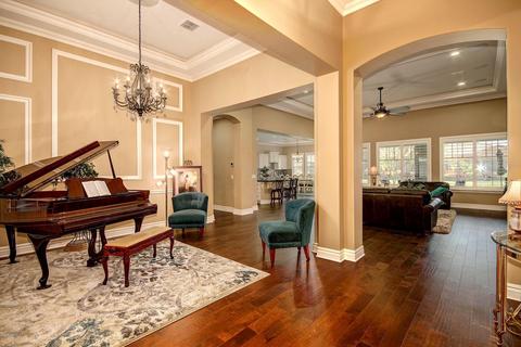 2242 E Crescent Way, Gilbert, AZ 85298 photo 9