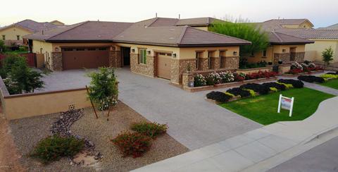 2242 E Crescent Way, Gilbert, AZ 85298 photo 1