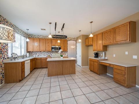 9858 E Irwin Cir, Mesa, AZ 85209 photo 15