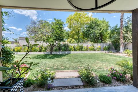 2562 E Denton Ln, Phoenix, AZ 85016 photo 13