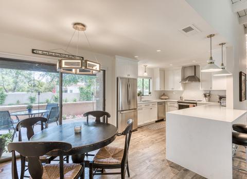 2562 E Denton Ln, Phoenix, AZ 85016 photo 6