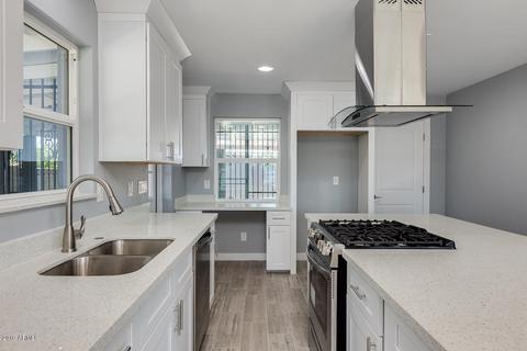 1758 E Sunland Ave, Phoenix, AZ 85040 photo 4