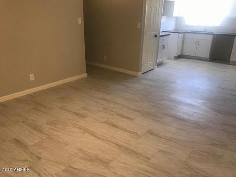 514 E Desert Dr, Phoenix, AZ 85042 photo 3