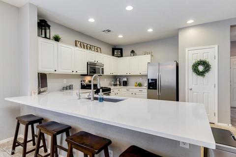 4837 S Summit Ct, Gilbert, AZ 85298 photo 5