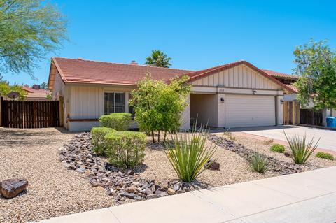 2121 E Winchcomb Dr, Phoenix, AZ 85022 photo 1