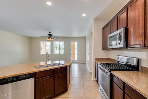 643 E Raven Way, Gilbert, AZ 85297 photo 9