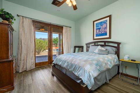 2015 E Desert Ln, Phoenix, AZ 85042 photo 15