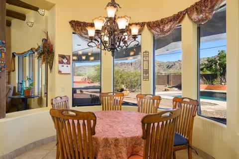2015 E Desert Ln, Phoenix, AZ 85042 photo 8