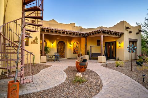 2015 E Desert Ln, Phoenix, AZ 85042 photo 1