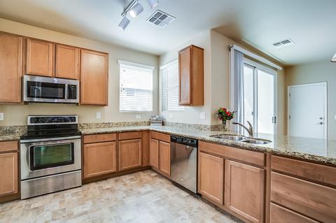 3825 Edna Dr, Gilbert, AZ 85296 photo 2