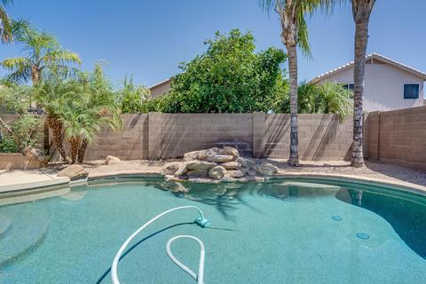 2562 E Camellia Dr, Gilbert, AZ 85296 photo 2