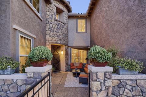 3911 E Cat Balue Dr, Phoenix, AZ 85050 photo 3