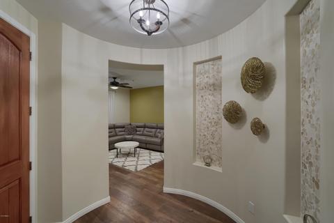 3911 E Cat Balue Dr, Phoenix, AZ 85050 photo 8