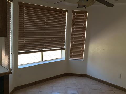 3302 E Longhorn Dr, Phoenix, AZ 85050 photo 4