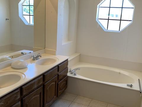3302 E Longhorn Dr, Phoenix, AZ 85050 photo 11