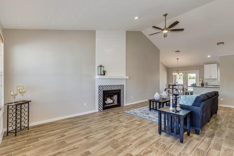 4465 E Kachina Trl, Phoenix, AZ 85044 photo 2