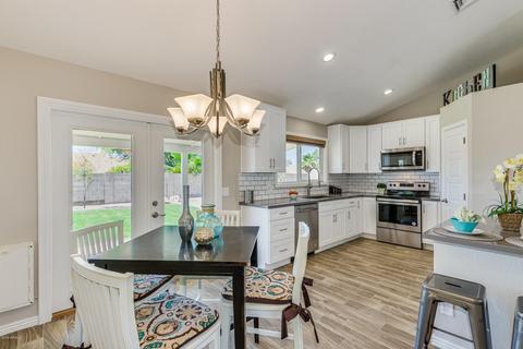 4465 E Kachina Trl, Phoenix, AZ 85044 photo 5