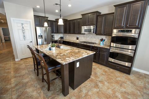 2465 E Donato Dr, Gilbert, AZ 85298 photo 4