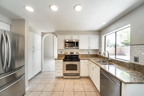 2318 Egret Ct, Gilbert, AZ 85234 photo 2
