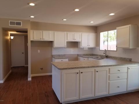 3334 N 64th Dr, Phoenix, AZ 85033 photo 9