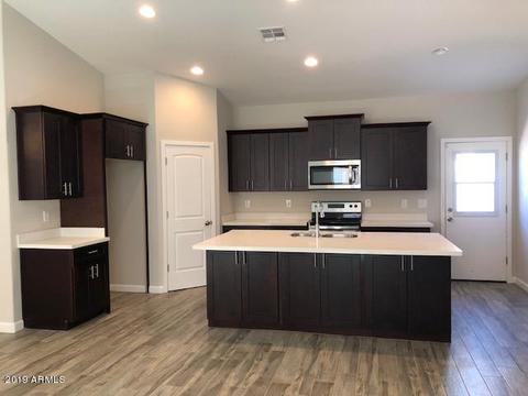 2748 E Chipman Rd, Phoenix, AZ 85040 photo 2