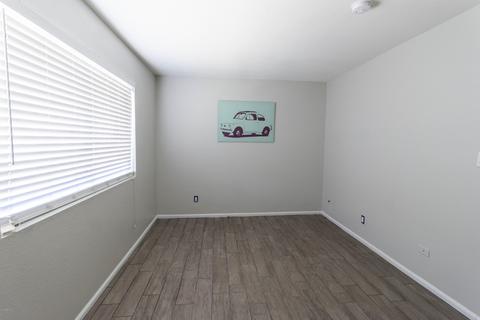 4460 E Capistrano Ave, Phoenix, AZ 85044 photo 9