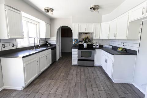 4460 E Capistrano Ave, Phoenix, AZ 85044 photo 4