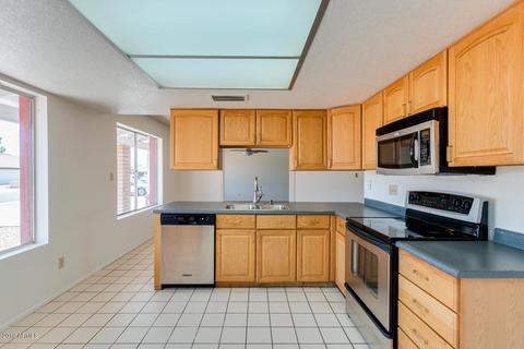 1420 W Sequoia Dr, Phoenix, AZ 85027 photo 2