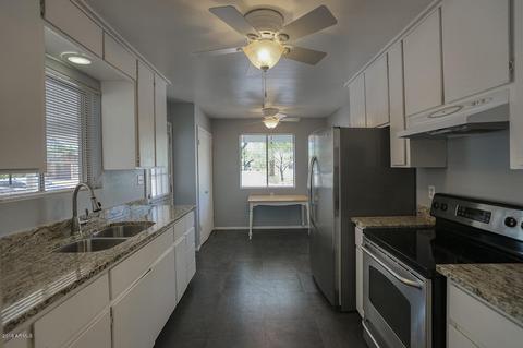 3821 E Mercer Ln, Phoenix, AZ 85028 photo 2
