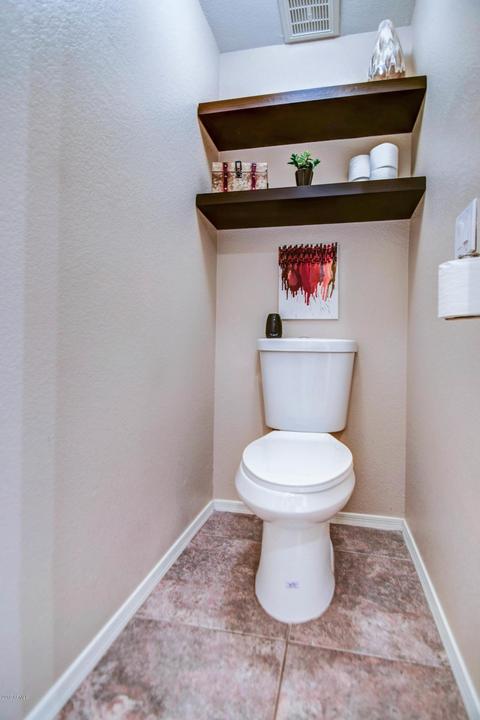 1129 E Liberty Ln, Gilbert, AZ 85296 photo 23