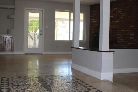 2107 E Geneva Dr, Tempe, AZ 85282 photo 2