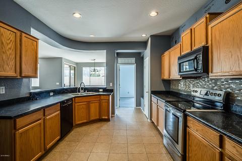 3421 S 73rd Dr, Phoenix, AZ 85043 photo 3