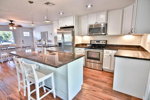 4022 E Gelding Dr, Phoenix, AZ 85032 photo 1