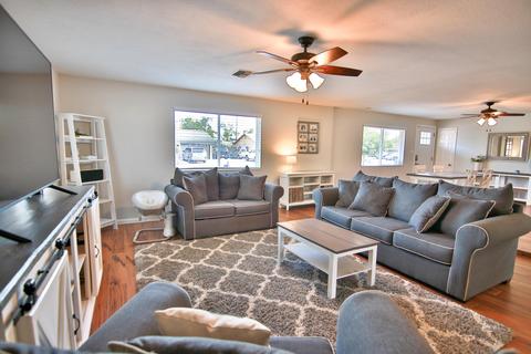 4022 E Gelding Dr, Phoenix, AZ 85032 photo 2