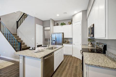 3729 E Catalina Dr, Phoenix, AZ 85018 photo 1
