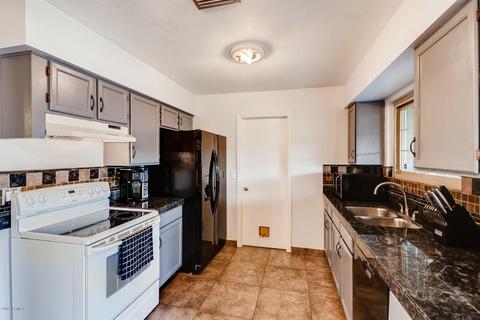 964 W Hackamore St, Mesa, AZ 85201 photo 3