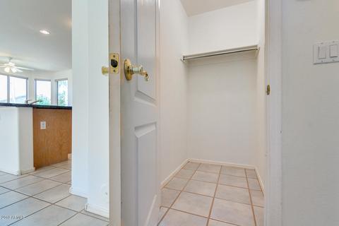4633 E Robin Ln, Phoenix, AZ 85050 photo 14