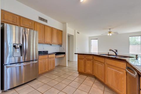 4633 E Robin Ln, Phoenix, AZ 85050 photo 13