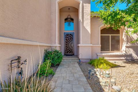 4633 E Robin Ln, Phoenix, AZ 85050 photo 3