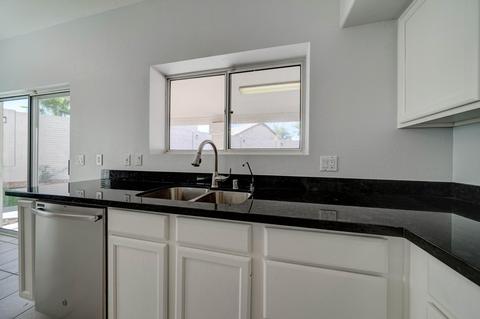4216 E South Fork Dr, Phoenix, AZ 85044 photo 8