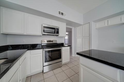 4216 E South Fork Dr, Phoenix, AZ 85044 photo 9