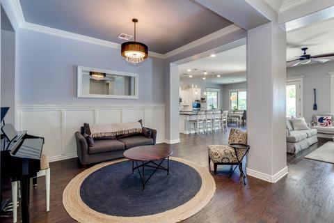2049 E Gillcrest Ct, Gilbert, AZ 85298 photo 6
