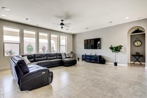 3015 E Branham Ln, Phoenix, AZ 85042 photo 13