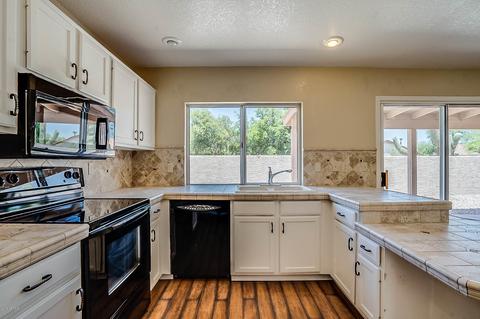3750 E Kent Dr, Phoenix, AZ 85044 photo 2