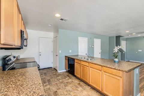 5804 S 10th Dr, Phoenix, AZ 85041 photo 9