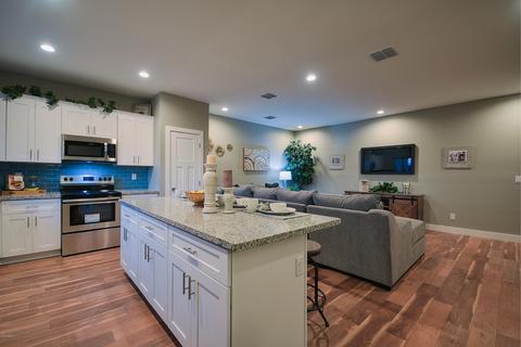 5013 S 11th Pl, Phoenix, AZ 85040 photo 9