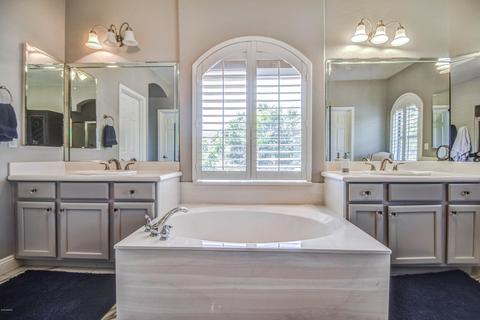 2853 E Washington Ct, Gilbert, AZ 85234 photo 41
