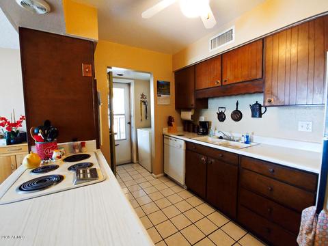 2318 E Laurel Ln, Phoenix, AZ 85028 photo 7